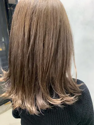 セミロング カラー LUXBE LUCEのヘアスタイル