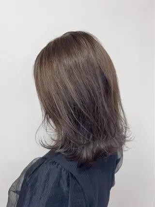 ミディアム カラー Sol plusのヘアスタイル