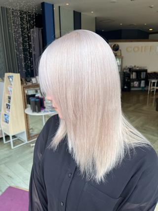 カラー ブリーチカラー募集 合澤のヘアスタイル
