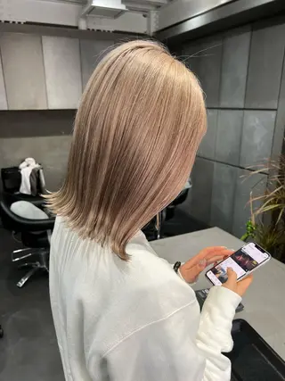 ミディアム 乾かすだけで艶髪酸性 ストレート髙橋悠耶のヘアスタイル