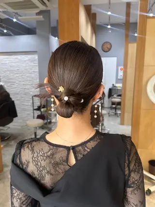 ミディアム miloc MOMOKAのヘアスタイル