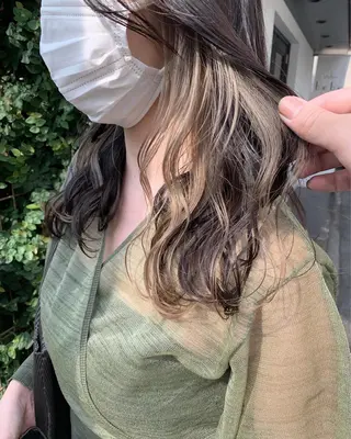 ミディアム カラー スダユーヤ 💫推しカラーウルフのヘアスタイル