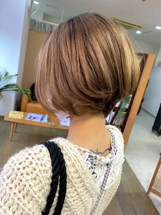 ショート ブリーチカラー🫧 森　凪沙のヘアスタイル