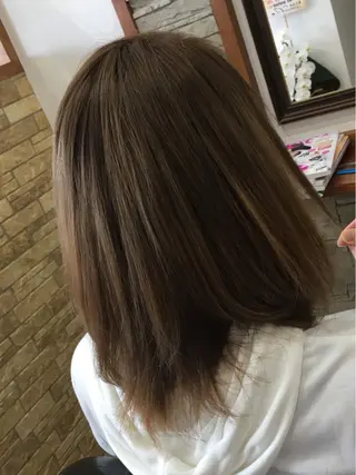 ミディアム カラー 山岡 秀規のヘアスタイル