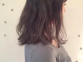ミディアム 市川 千夏のヘアスタイル