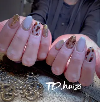 ミディアム めぐみのネイルサロン スタッフ練習のネイルデザイン