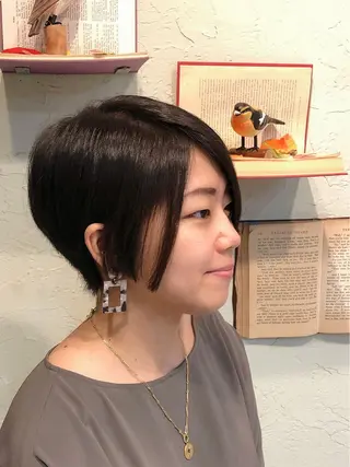 ショート Chardon✂️ 平田佳奈子💄のヘアスタイル