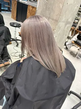 ロング カラー KAEDE🌺Wカ ラー/ホワイトカラーのヘアスタイル