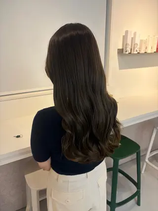 ロング ✨色持ちの良い艶 カラー✨蟹江真世のヘアスタイル