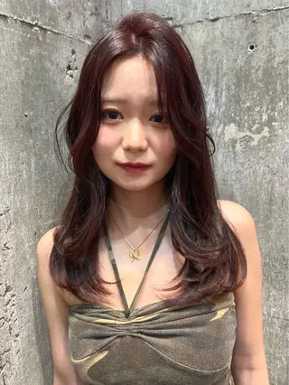 セミロング カラー 小船 柚月のヘアスタイル