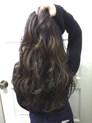 セミロング ロング カラー 若杉 諒のヘアスタイル