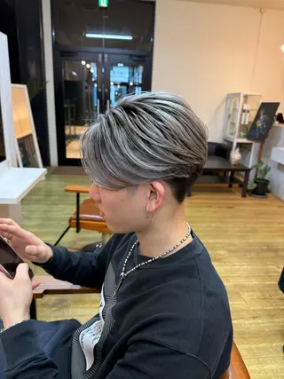 カラー メンズ 鎌倉 勇利/特殊ヘアのヘアスタイル