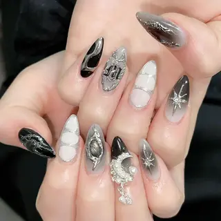 ネイル Queen‘s なんのネイルデザイン