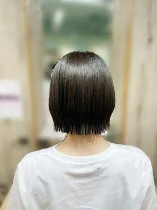 ショート 韓国風／ハイトーン カラー AYAKAのヘアスタイル