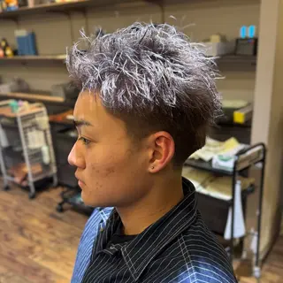 カラー メンズ 久保 貴大のヘアスタイル