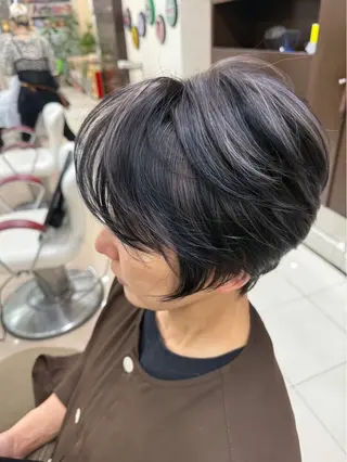ショート ナカシマ トシのヘアスタイル