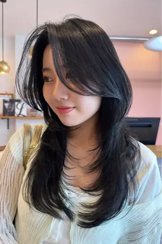 ロング 福井 珠乃のヘアスタイル