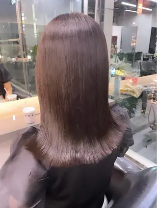 ミディアム ゆな💚髪質 改善ストレート🍓のヘアスタイル