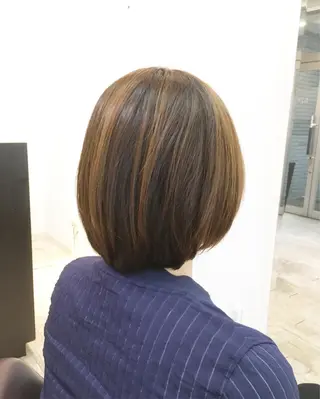 ショート カラー 中村 よしひでのヘアスタイル