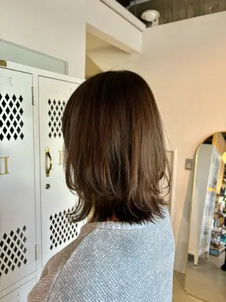 ミディアム カラー 石木 美緒奈のヘアスタイル