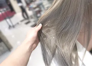 ロング YUI𓍯ｴｸｽﾃ /ﾆｭｱﾝｽｶﾗｰのヘアスタイル