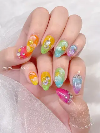 MoON...❤︎ MeGuのネイルデザイン