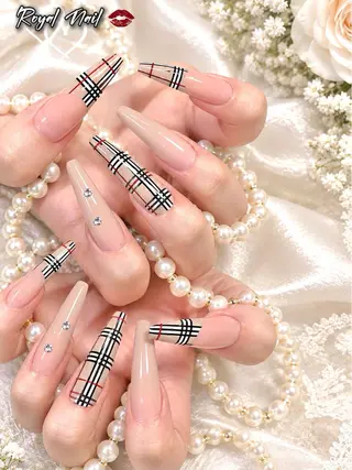 ネイル RINA Nail_Royalのネイルデザイン