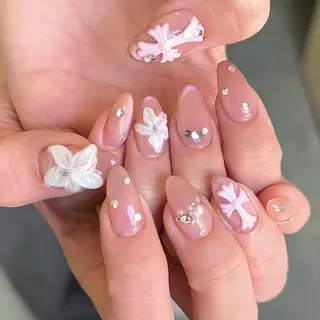 ネイル MANAMI🫧🫖 /ごてごて アートのネイルデザイン