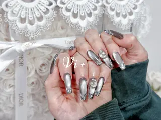 ネイル ✨Nailsalon Vi+✨のネイルデザイン