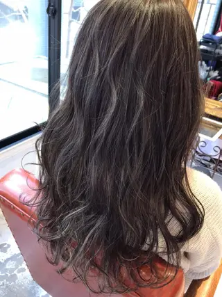 ロング カラー 大人女性ショート専門 tomodaのヘアスタイル