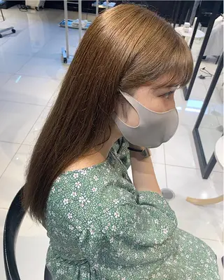 ロング カラー ハイトーン🤍 古江 実夢のヘアスタイル
