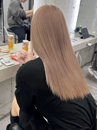 セミロング カラー shio ハイトーン 💗【福岡天神】のヘアスタイル