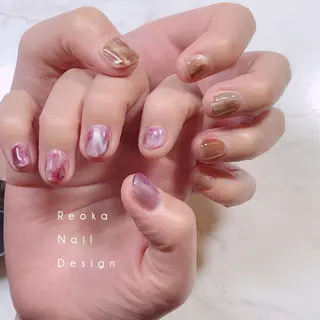 ミディアム ネイル Blowe ニュアンスのネイルデザイン