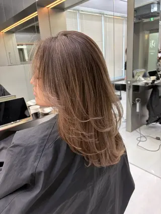 ロング 🫧バレイヤージュ/ ハイライト/ミズキのヘアスタイル