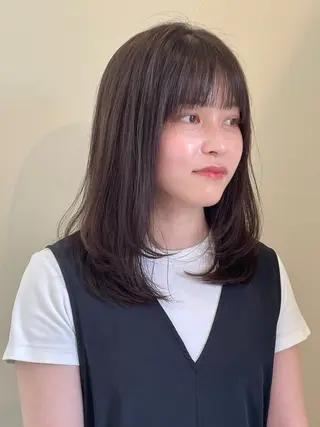 セミロング 色落ちまで可愛い🩷 透明感🩵安江理緒のヘアスタイル