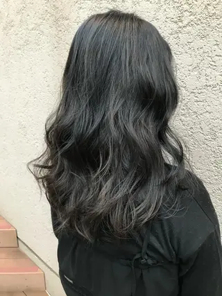 セミロング カラー 透明感カラー🌿 グレージュ🐺陽介のヘアスタイル