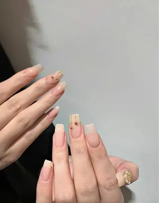 ミディアム めぐみのネイルサロン スタッフ練習のネイルデザイン