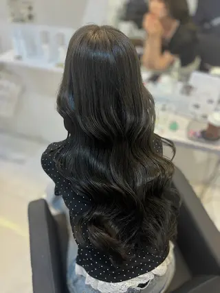 ロング 𝐋𝐞𝐞四ツ橋 𝐍𝐞𝐢𝐫𝐨のヘアスタイル