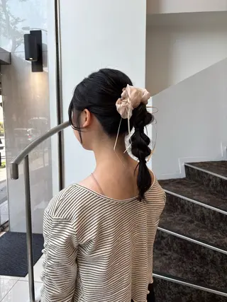 セミロング ヘアアレンジ BiBi 藪 菜月のヘアスタイル