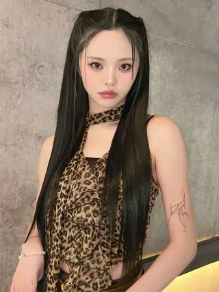 ロング DEAN ISLA 海外風ヘアサロンのヘアスタイル