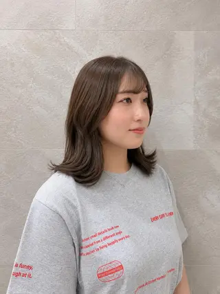 セミロング 韓国ヘアケアブリーチ 莉奈のヘアスタイル