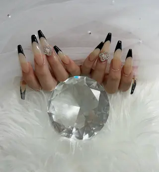 ネイル Luxe nailのネイルデザイン