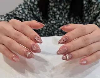 ネイル 瞳 ネイルサロン😊のネイルデザイン