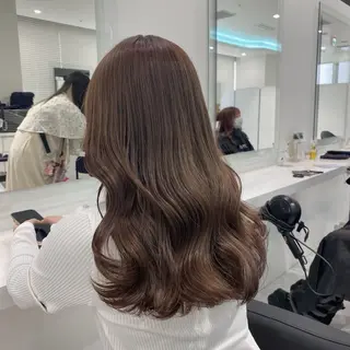 ロング カラー ラベンダー💜 グレージュ🩶のヘアスタイル