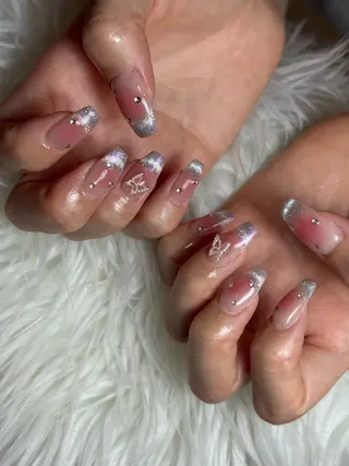 ネイル LAVISH 大和店 🤱子連れ大歓迎のネイルデザイン