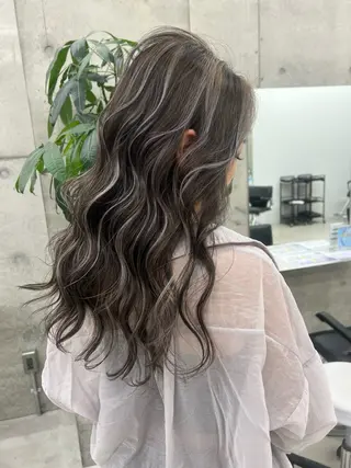 ロング 佐藤 まいらのヘアスタイル