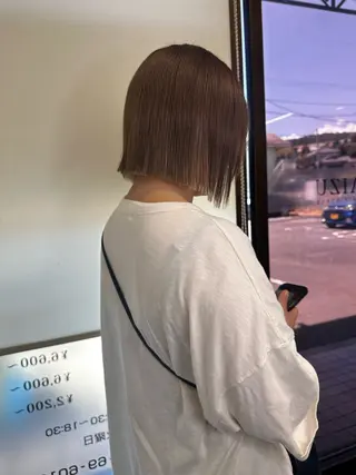 ショート ブリーチカラー🫧 森　凪沙のヘアスタイル