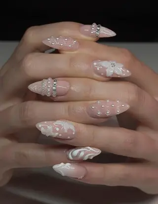 ネイル Blingg NailStudioのネイルデザイン