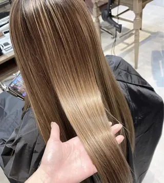 ロング カラー 髪質改善で 憧れの潤艶美髪にのヘアスタイル