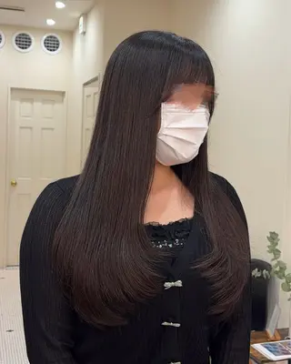 ロング 小山 綾奈 ロングカットのヘアスタイル